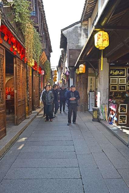 救援受困山洞的男子